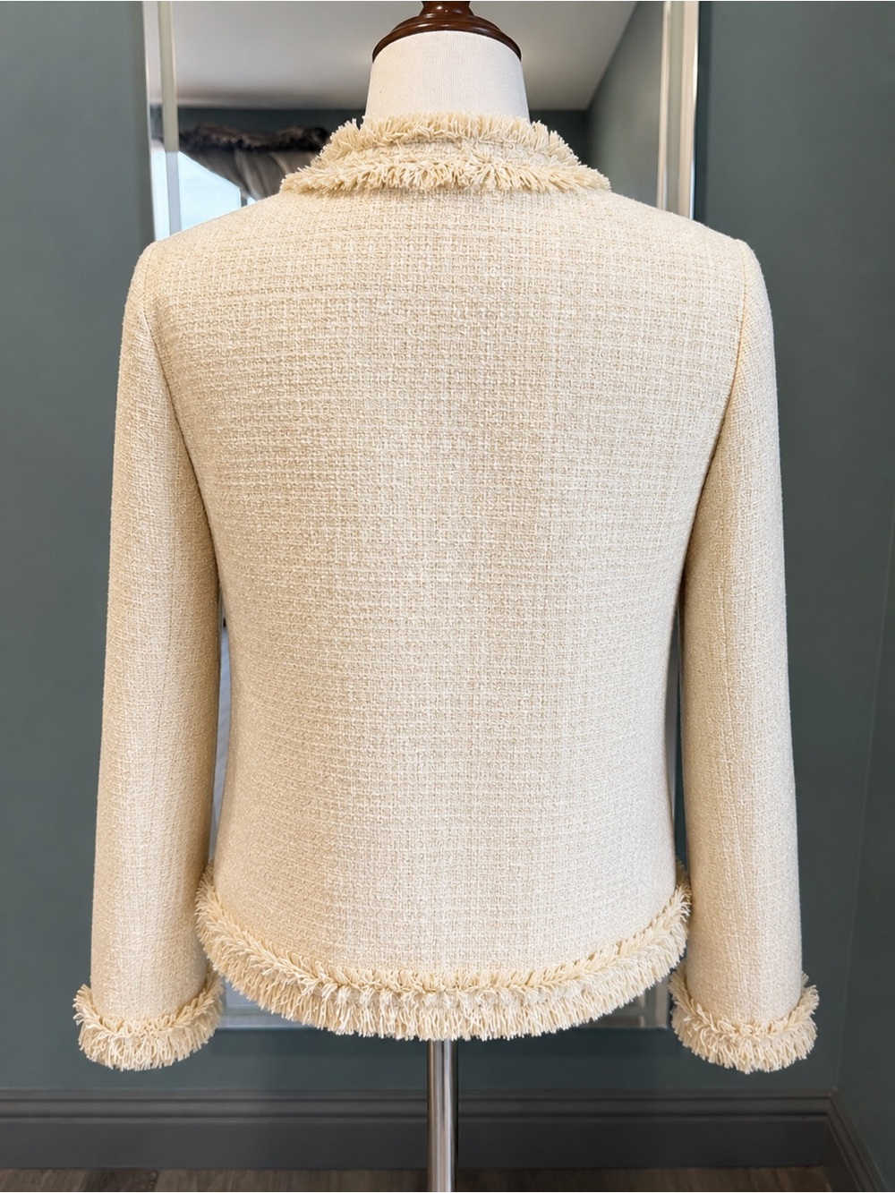 20%Wool Cream Boucle Tweed Jacket Fringe Trim Gold Button Blazer - Picture 3 of 10